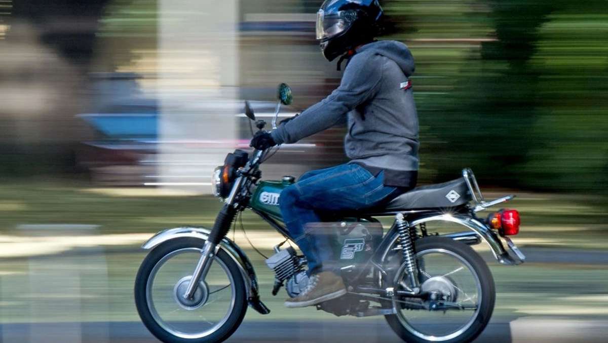Mopedfahrt: Betrunkener 16-Jähriger bei Sturz schwer verletzt