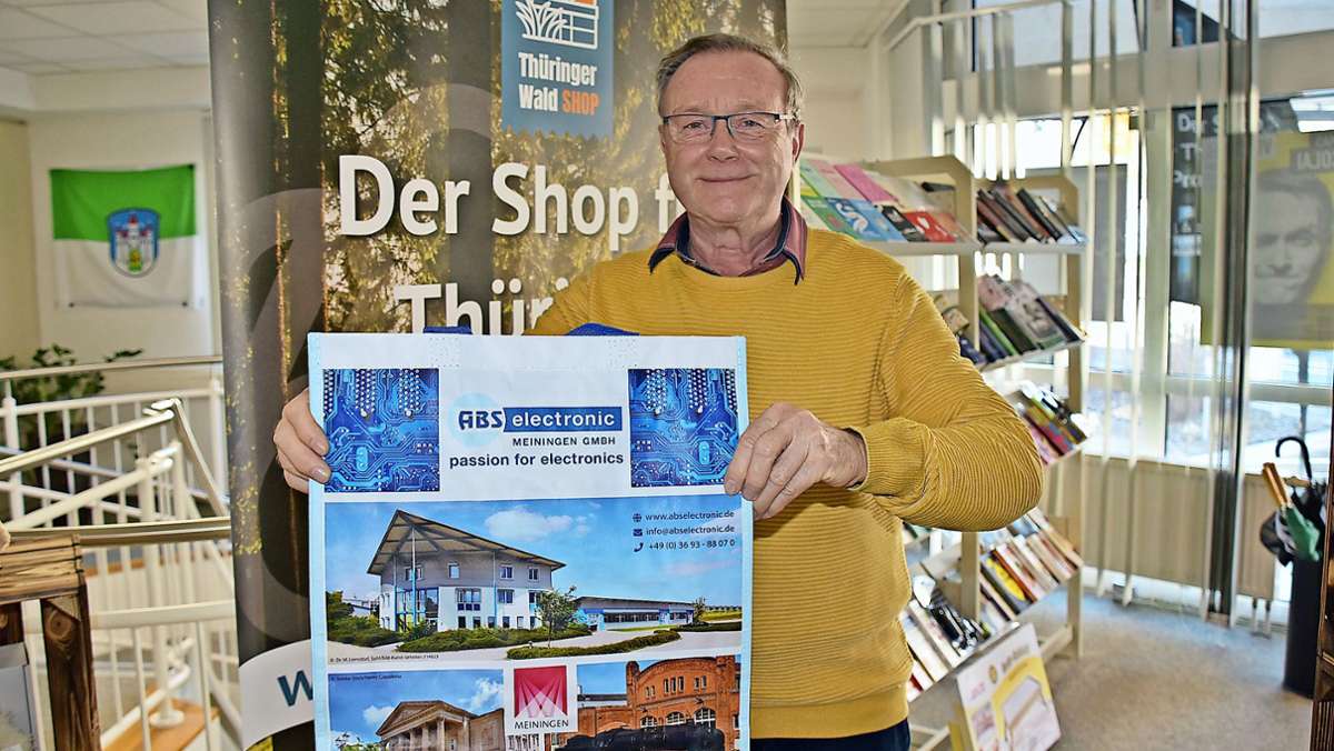 Thüringer Wald Shop in Meiningen: Taschen-Spende von Wald-Shop-Fan Oertel