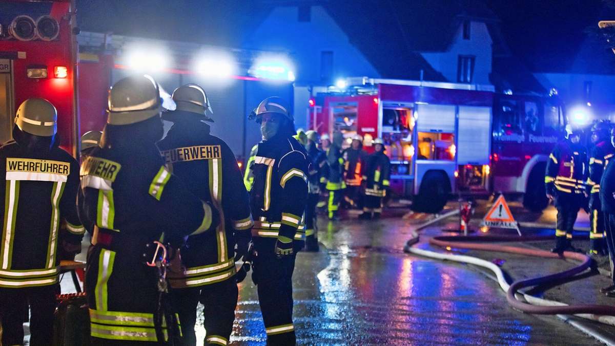 Kaltenlengsfeld: Werkstatt brennt die halbe Nacht