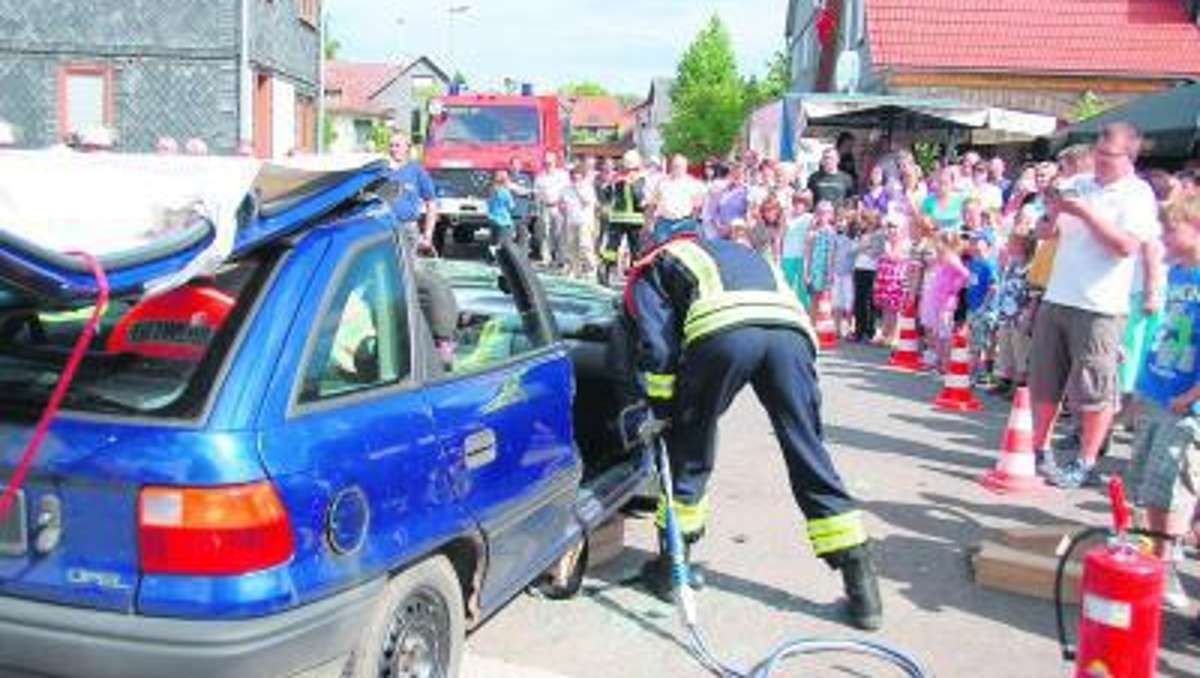 Hildburghausen: Den Ernstfall zum Feuerwehrfest geprobt