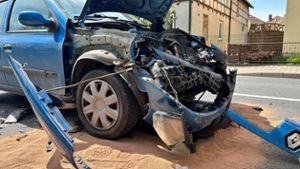 An Kreuzung aufgefahren: Autofahrerin verletzt