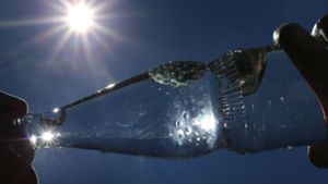 Mineralwasser im Test: Trinkwasser ist immer noch  nachhaltiger