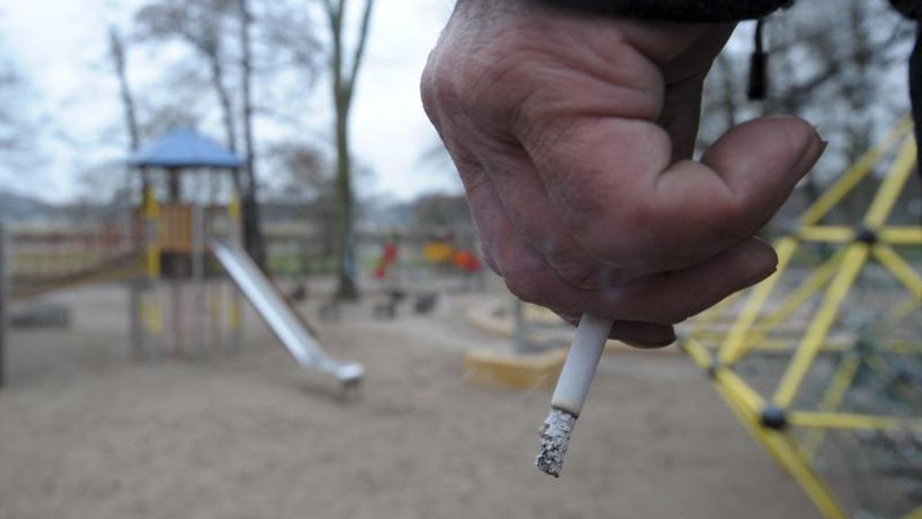 Gesundheitsschutz von Kindern: Ärzteverband für Rauchverbote auf Spiel- und Sportplätzen