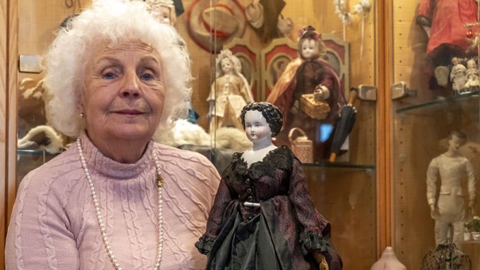 Kunden aus ganz Deutschland: Die Puppenheilerin von Bayreuth