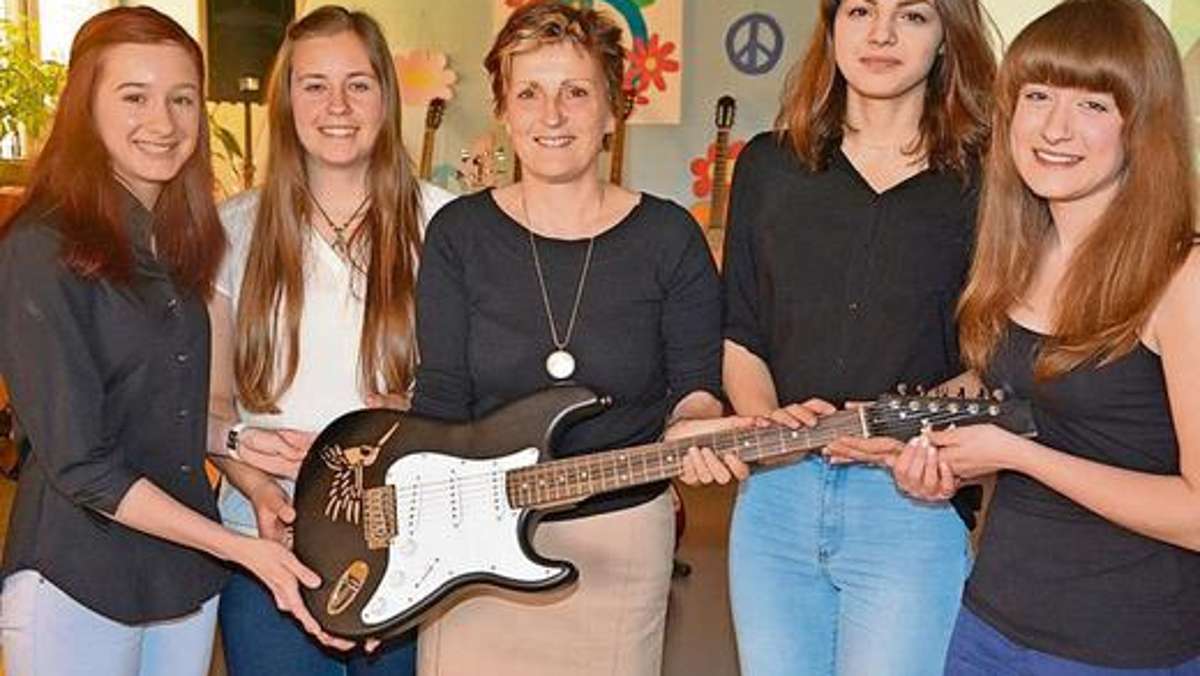 Schmalkalden: Schülerinnen sind der Gitarre auf der Spur