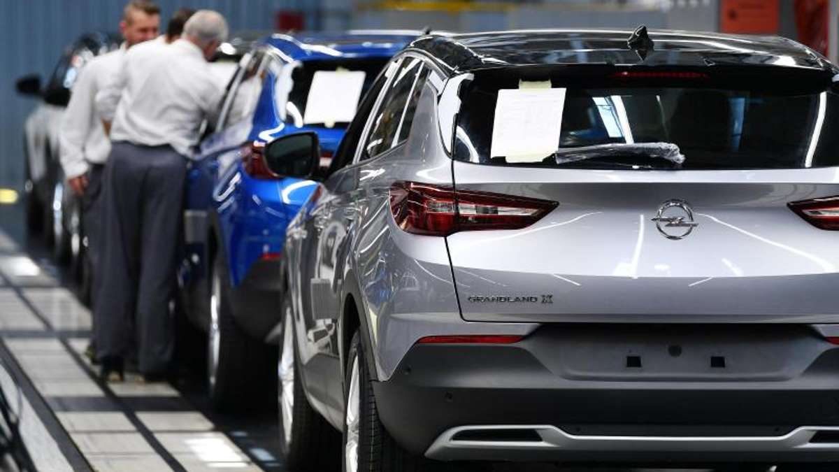 Wirtschaft: Erstes Hybridauto von Opel rollt in Eisenach vom Band