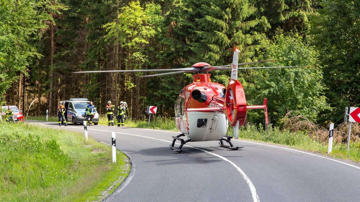 Thüringen: Ein Motorradfahrer stirbt, vier werden schwer verletzt