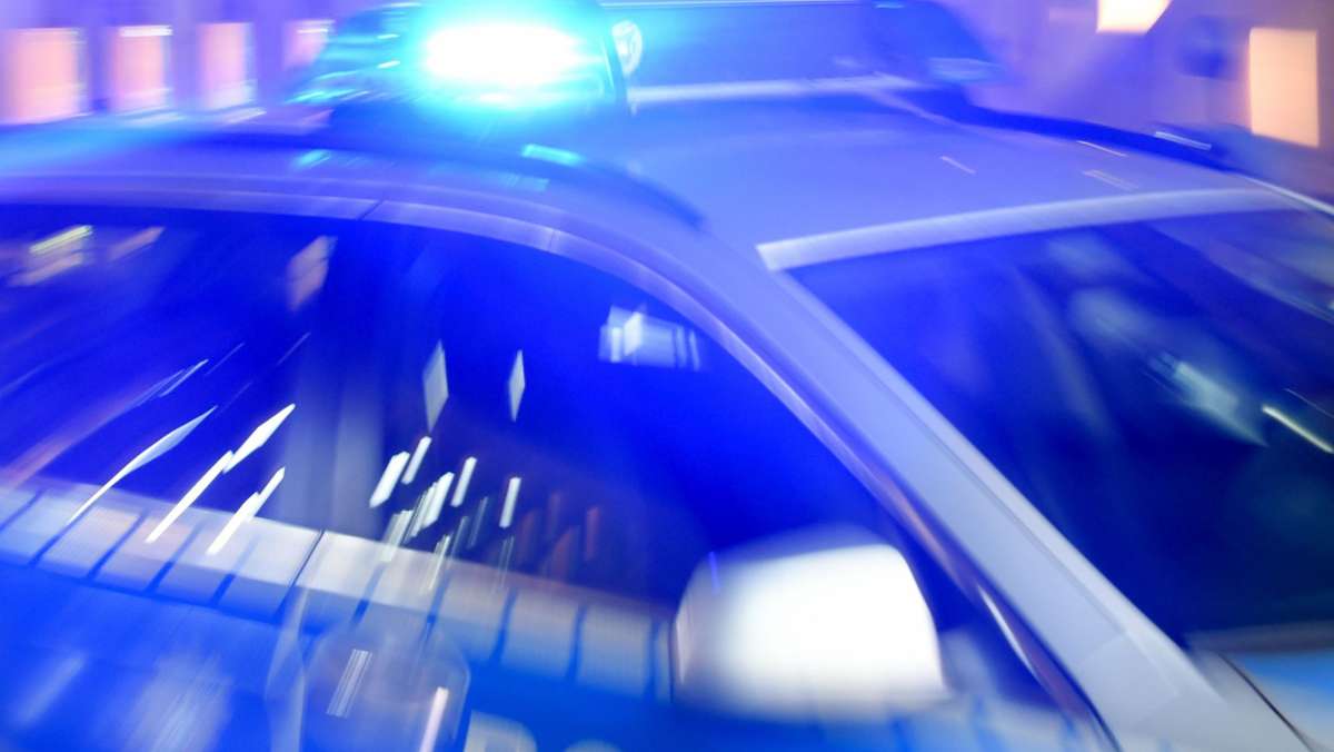 Coronaregeln in Hagen missachtet: 43 Gäste auf 70 Quadratmetern – Polizei löst Feier auf