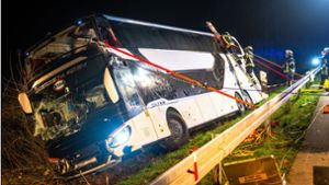 A44 in Nordrhein-Westfalen: Erneut schwerer Busunfall mit vielen Verletzten
