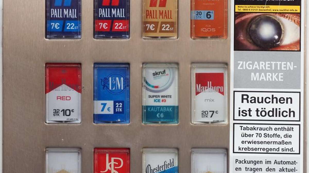 Schweinfurt/Haßfurt: Unbekannte stehlen mehrere Zigarettenautomaten