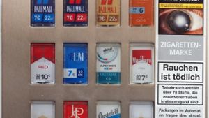 Unbekannte stehlen mehrere Zigarettenautomaten