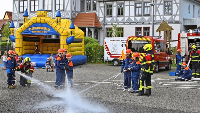 Feuerwehr Asbach: 100 Liter Suppe und eine Technikschau