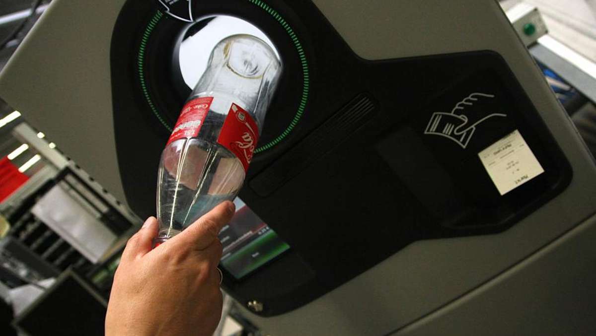Meiningen: Pfandautomat überlistet: Leergut mit gefälschten Etiketten beklebt