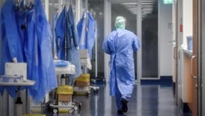 Mehr Intensivpatienten wegen Covid: Kliniken reduzieren Operationen
