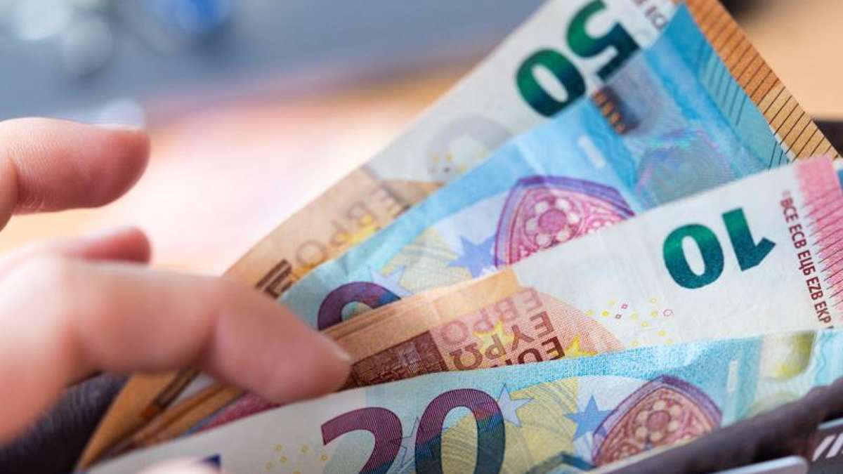 Thüringen: Räuberische Erpressung: Mann erbeutet Bargeld von Passant