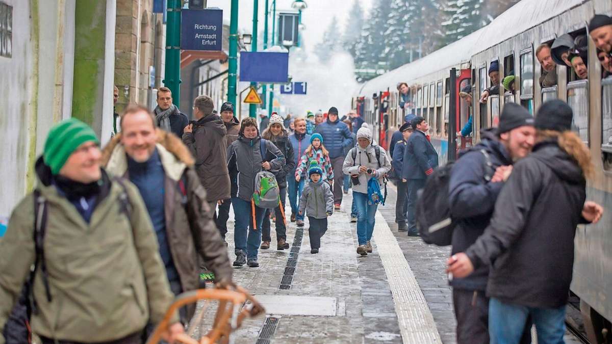 Zella-Mehlis: Bahnhof Oberhof wird aufgegeben: Kein Zug-Halt mehr ab Dezember