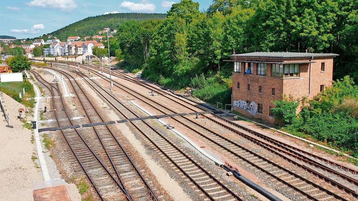 Meiningen: Bahnhof-Umbau: Rotes Stellwerk wird Opfer moderner Technik