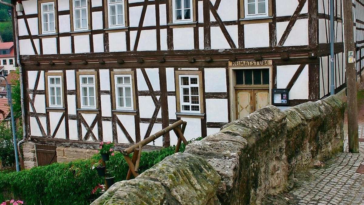 Steinbach: Geheimnisvolle Kerben in der Kirchmauer