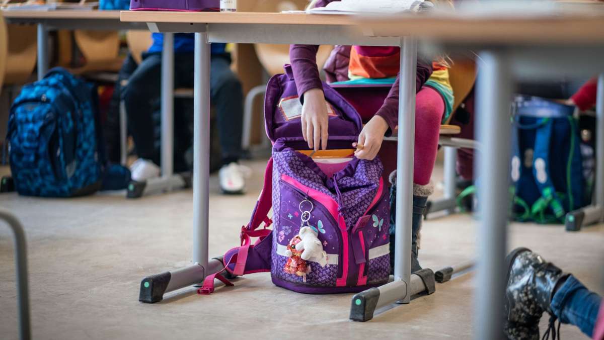 Schmalkalden-Meiningen: Inzidenz über 300: Landkreis öffnet Schulen für Klassen 1 bis 6