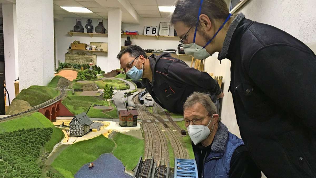 Modellbahn-Ausstellung abgesagt: Modell-Eisenbahnbauer ziehen die  Notbremse