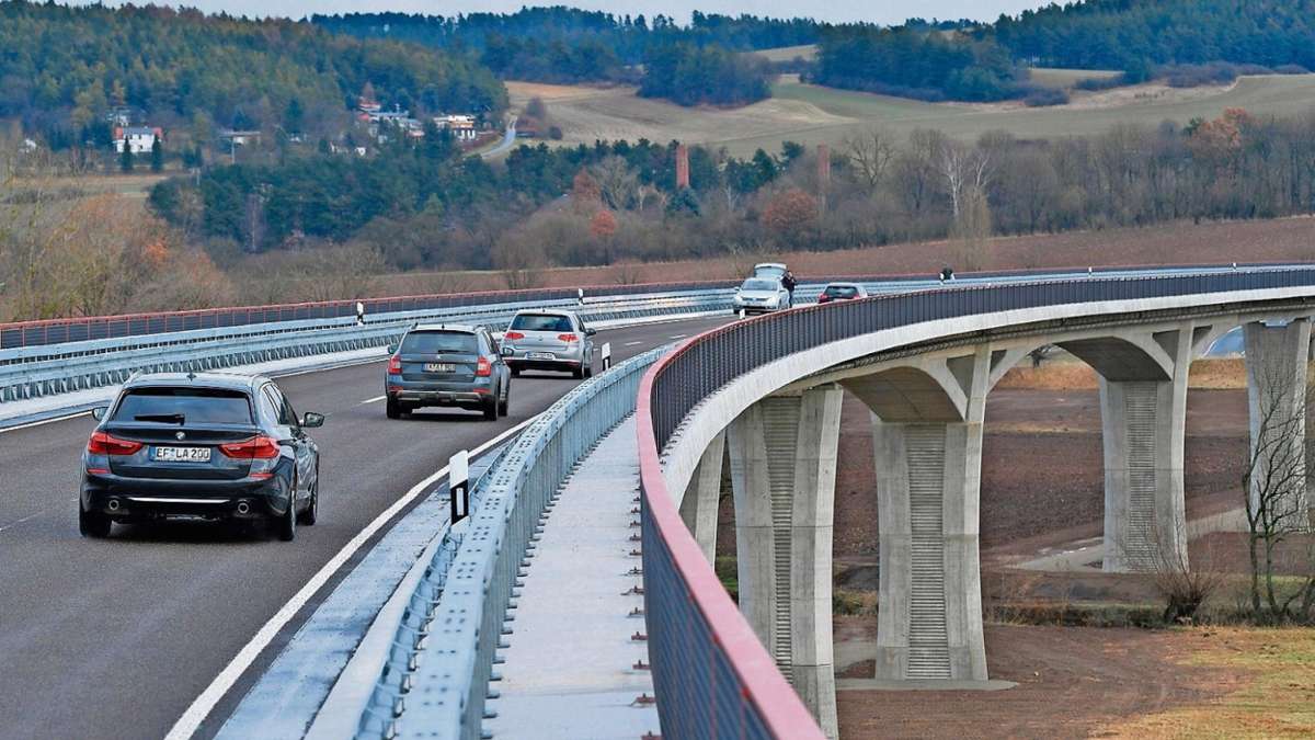 Thüringen: Verkehr auf der B90n rollt