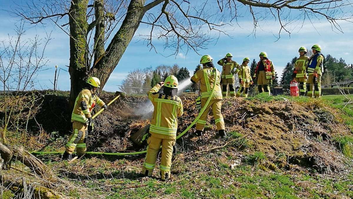 Ilmenau: Feuer am Ortsrand von Unterpörlitz