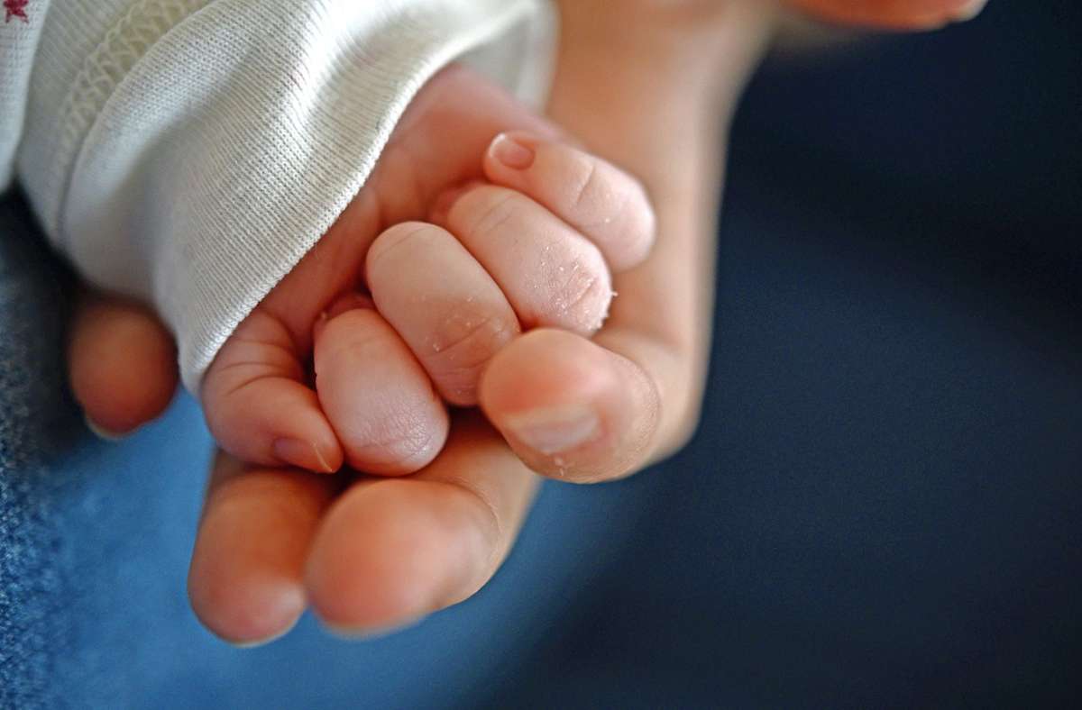 Die Zahl der Neugeborenen nimmt im Werratal weiter ab, die Einwohnerzahl schrumpft. Foto: Sebastian Gollnow/dpa