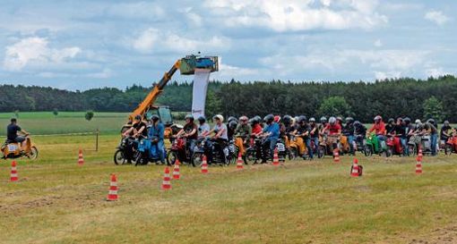 Jubiläums-Rennen 2013: 40 Schwalbefahrer aus Unterstedt. Foto: privat