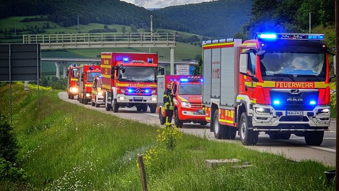 Simulierter Arbeitsunfall : Feuerwehrübung im Tunnel Eichelberg