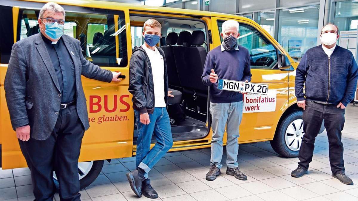 Meiningen: Ein gelber Bus für St. Marien
