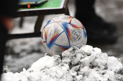 Trotz Schneefalls: Am Wochenende sollen die ersten Pokalspiele ausgetragen werden. Foto: frankphoto.de/Bastian Frank