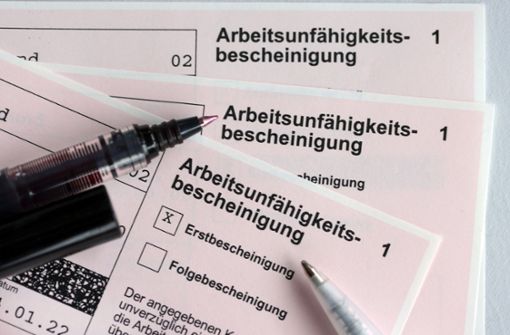 Noch immer sind in Thüringen besonders viele Arbeitnehmer wegen Coronaerkrankungen krankgeschrieben. Foto: dpa/Jens Büttner