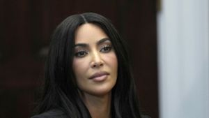 Autogramme für Kardashian-Fans: US-Star Kim Kardashian in Hamburg gelandet