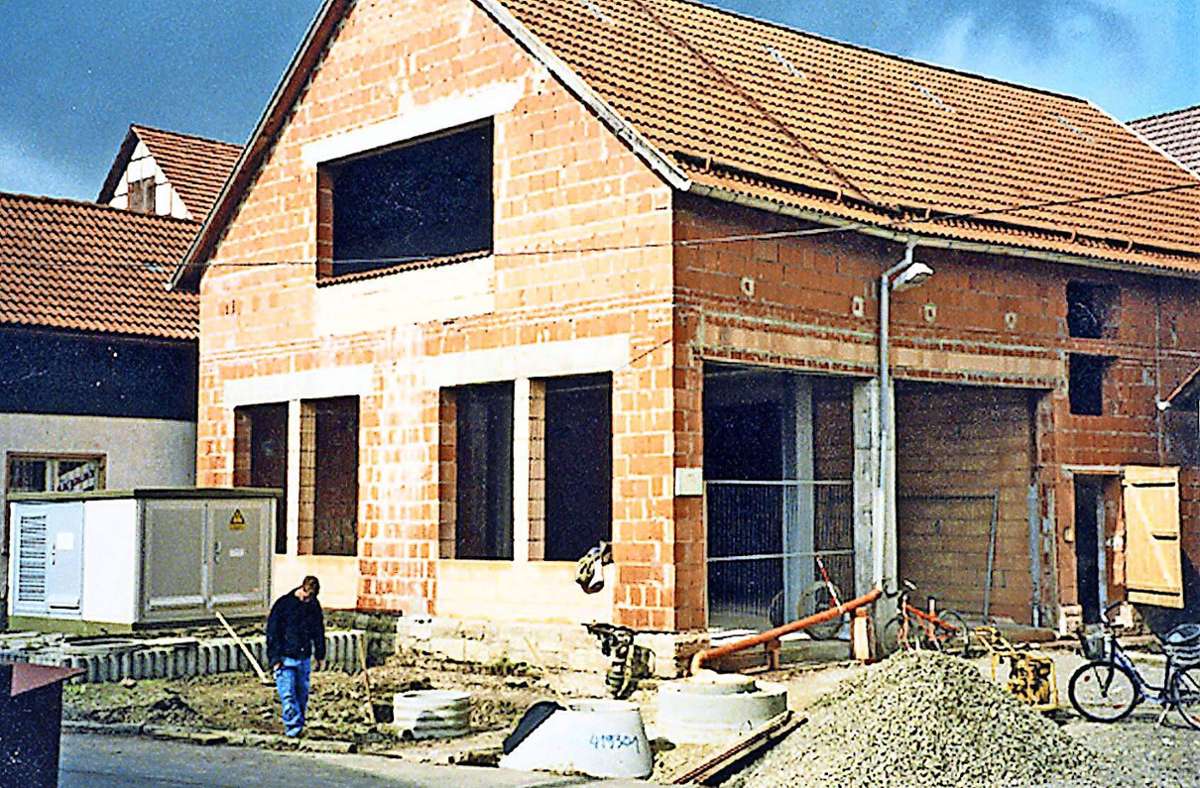 Erbaut wurde das Vachdorfer Feuerwehrgerätehaus vor gut 20 Jahren auf der Grundfläche einer abgebrannten Scheune. Foto:  