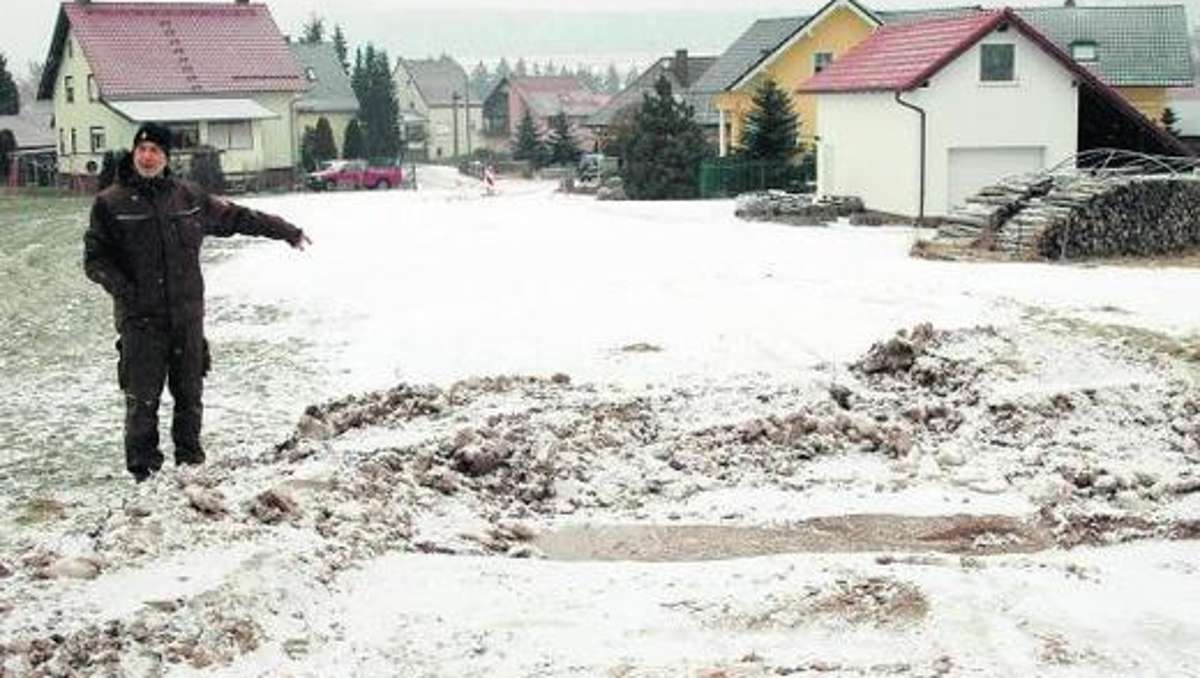 Schmalkalden: Eismassen bedrohen Häuser in Rosa