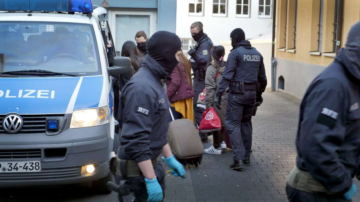 Thüringen: Großrazzia wegen Bandendiebstahl von Lastwagen