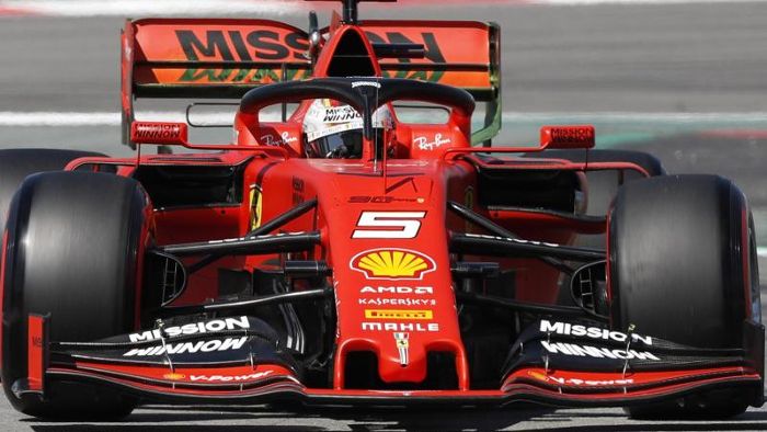 Mercedes-Duo schon wieder vorn: Vettel nur Trainingsvierter