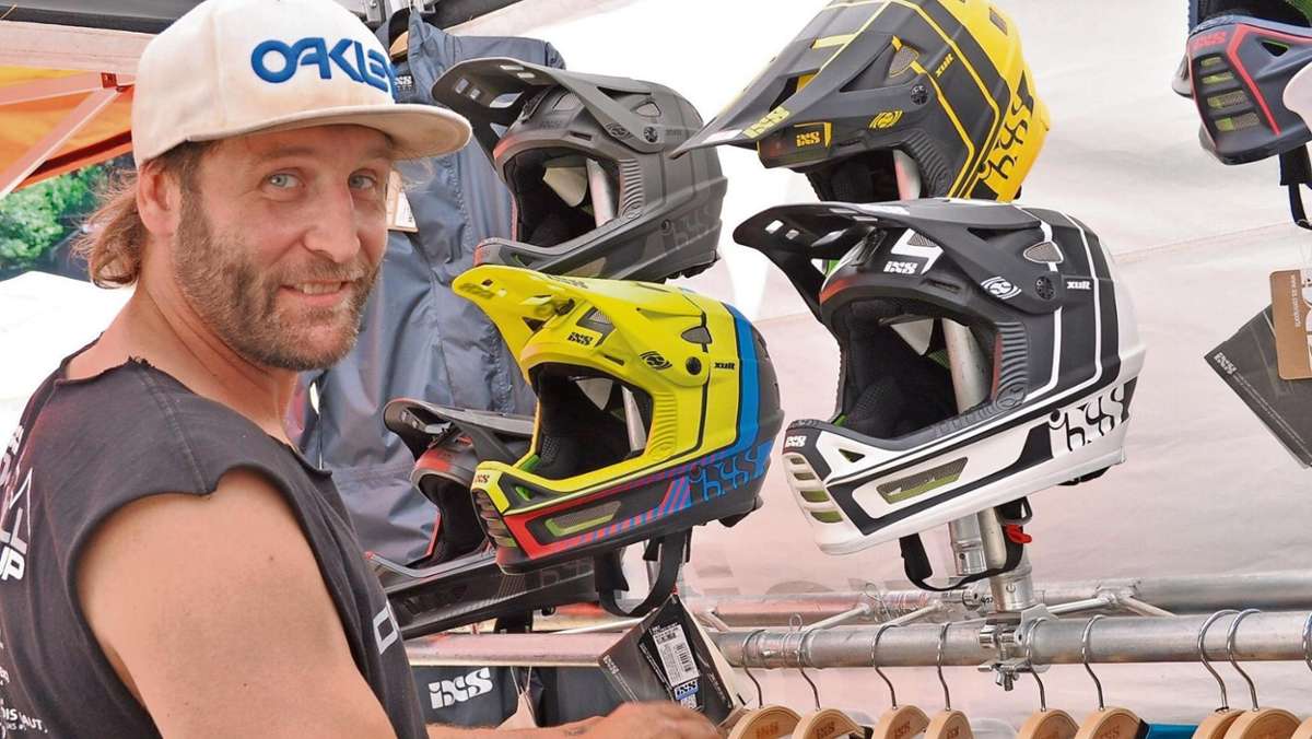 Ilmenau: Coole Helme und coole Kleidung für Downhill-Fahrer
