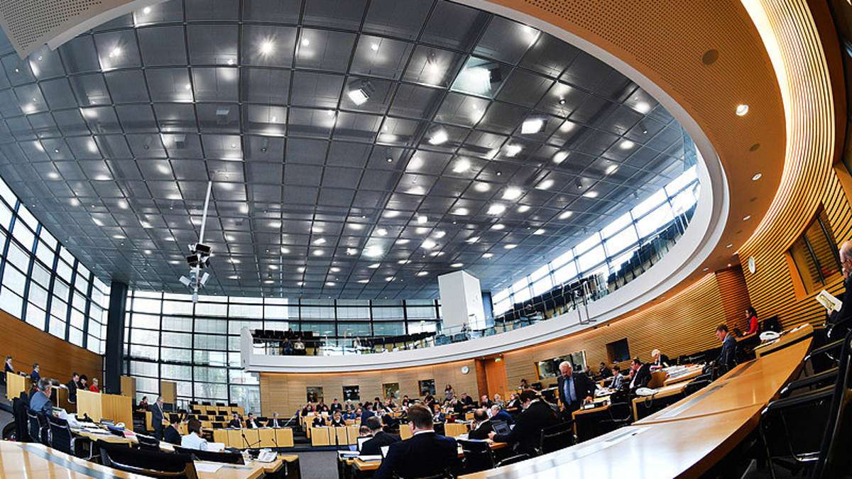Thüringen: Vergabegesetz löst Debatte über Wirtschaftspolitik aus