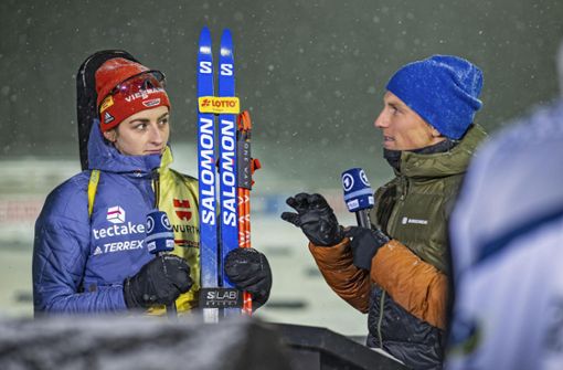 Das Schönste kommt nach den jeweiligen Rennen: Erik Lesser im Analyse-Interview mit Vanessa Voigt. Foto: Kevin Voigt