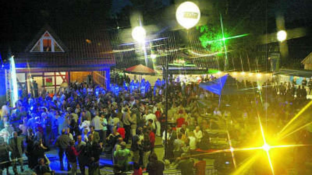 Zella-Mehlis: Zauberhafte Tanznacht rund ums Bürgerhaus