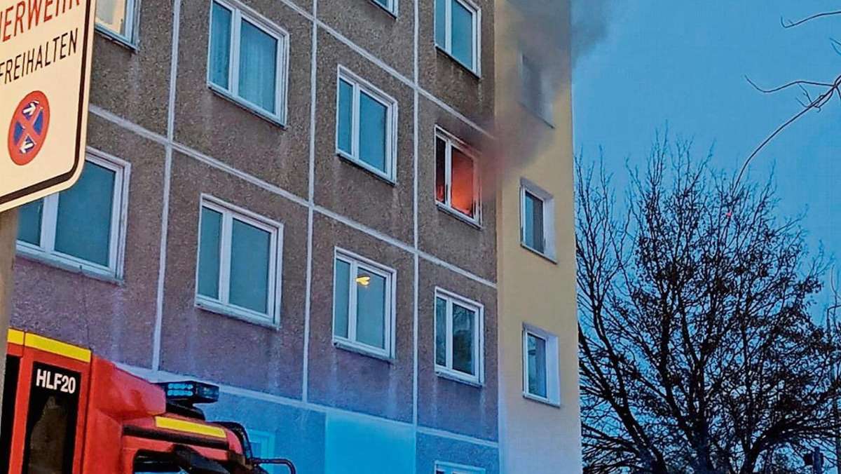 Ilmenau: Feuerwehr löscht Wohnungsbrand am Eichicht