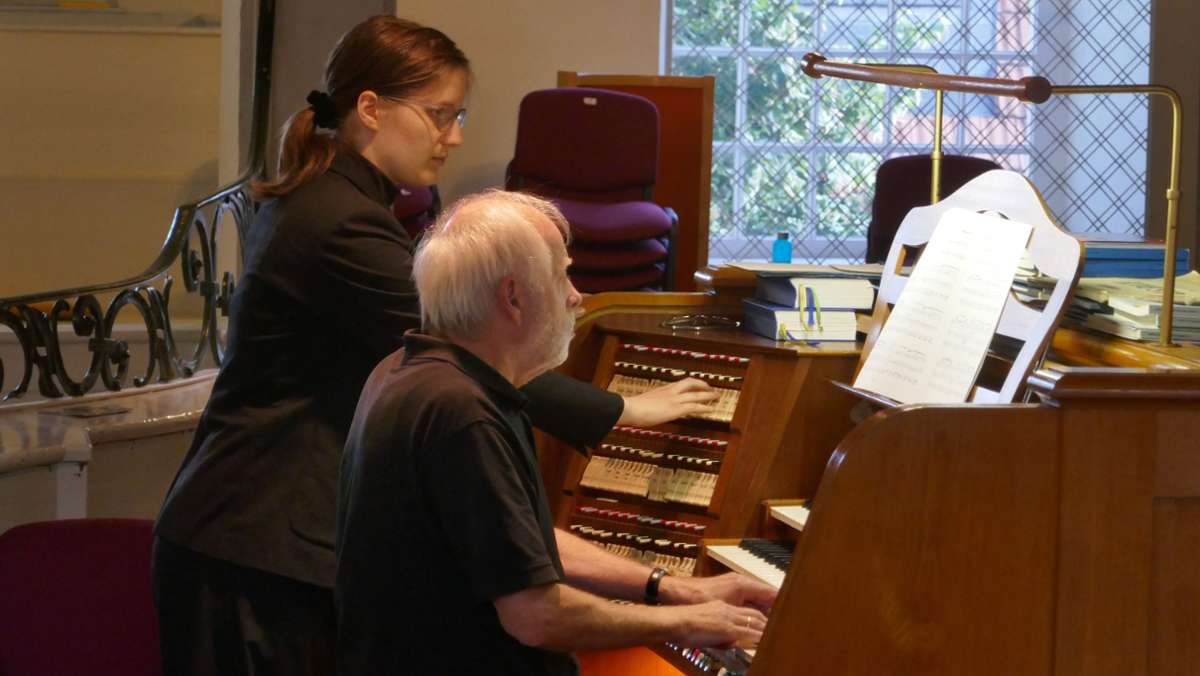Orgelkonzert in Ilmenau: Mathematikprofessor spielte Konzert an der  Walcker-Orgel