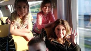Bus mit 43 Flüchtlingen kommt in Ilmenau an
