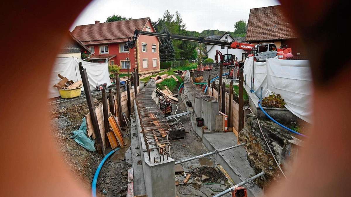 Steinfeld: Brückenbau in Steinfeld: Ein kompliziertes Unterfangen
