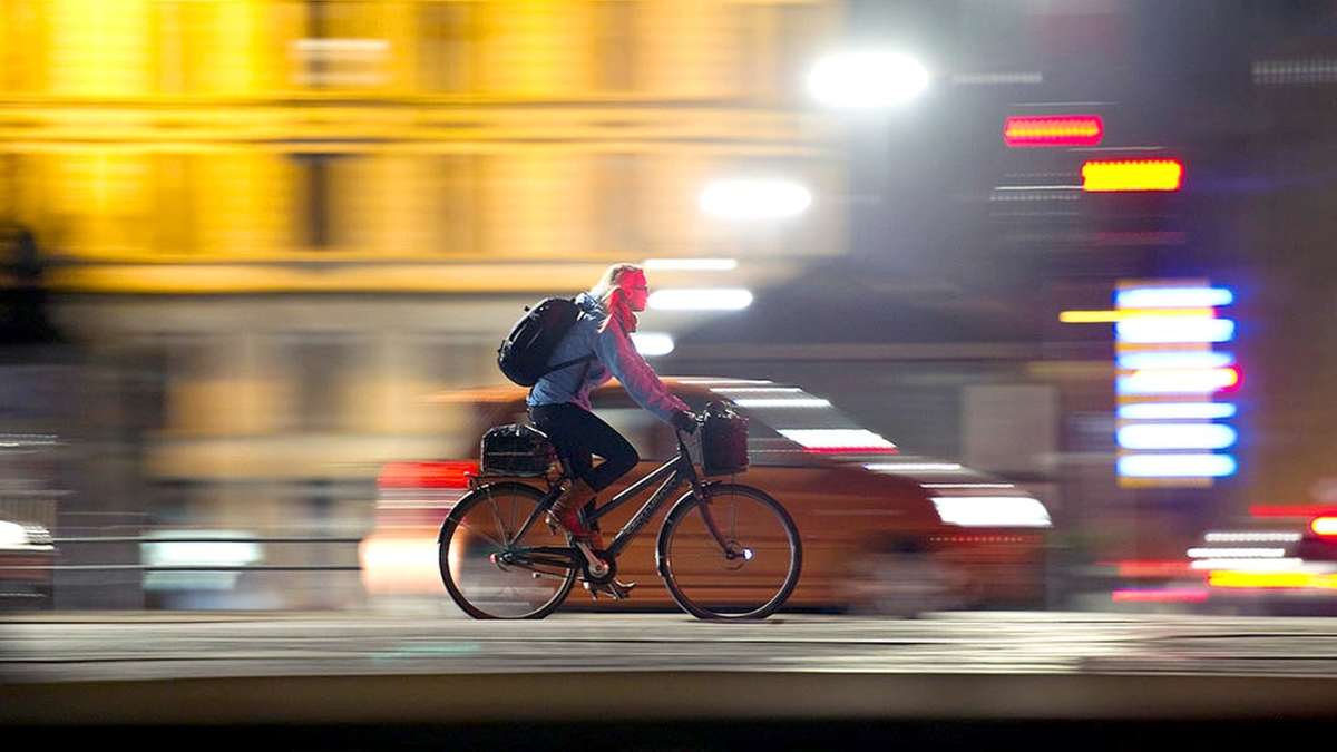 Mehrere Anzeigen: Auffälliger Radfahrer verstößt gegen Ausgangssperre