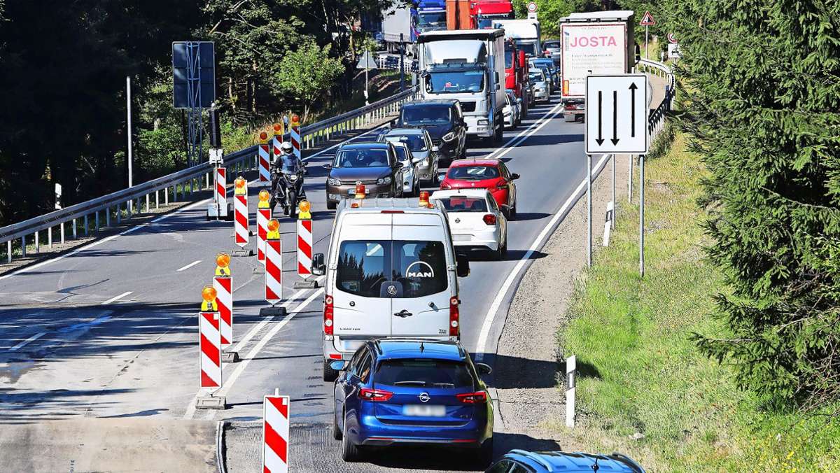 Straßenbauarbeiten bei Oberhof: Es ist mal wieder Stau angesagt