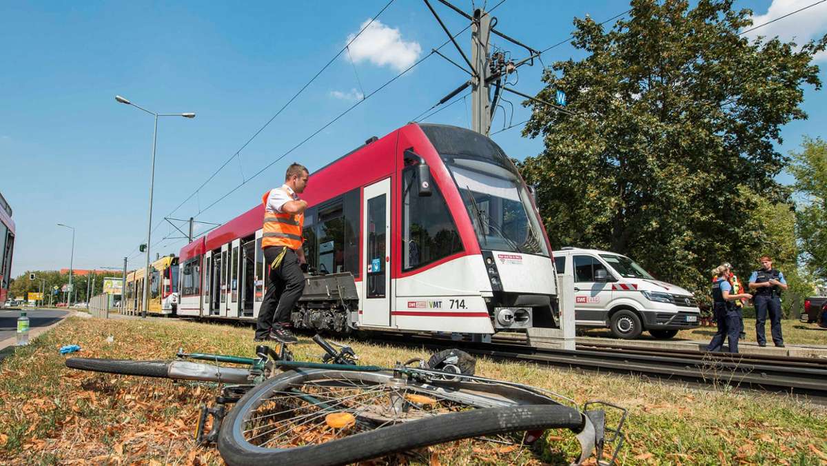 Thüringen: Radfahrer stirbt bei Unfall mit Straßenbahn