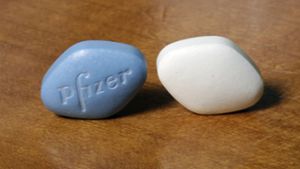 Viagra bald ohne Rezept?: Freigabe von Potenzmittel hätte Vor- und Nachteile