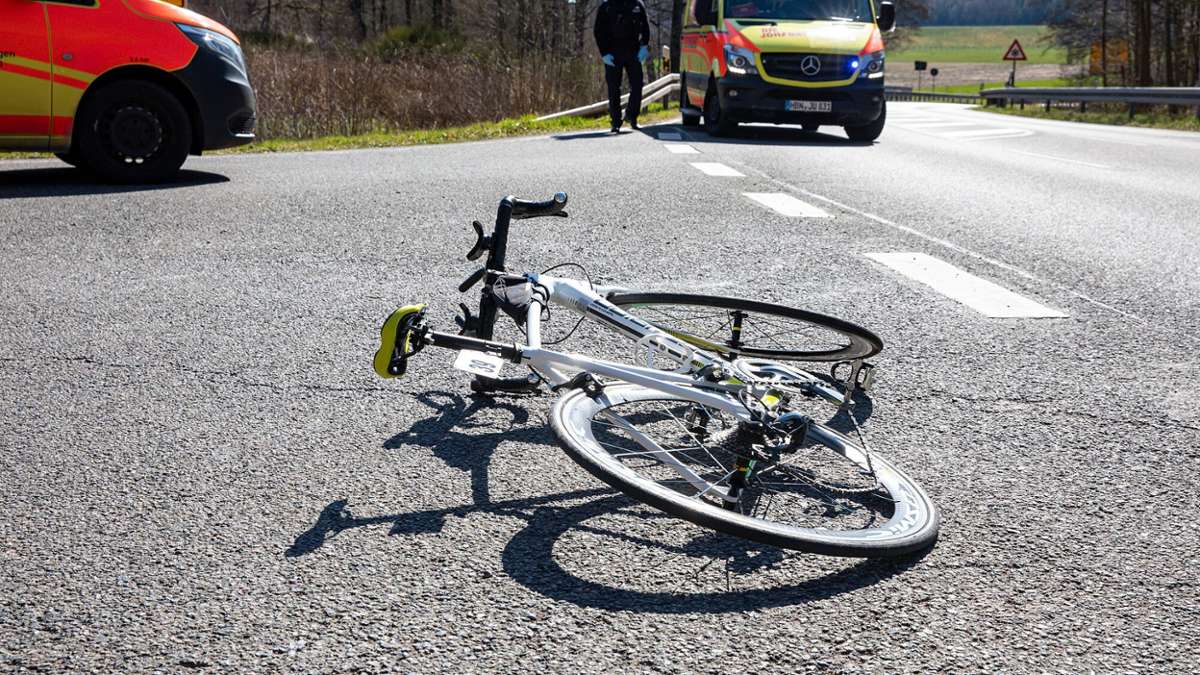 Hildburghausen: Radfahrer nimmt Autofahrerin die Vorfahrt - verletzt